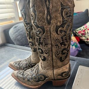 Western Embroidered Cowboy Boots